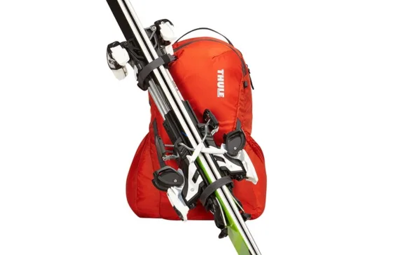 thule upslope ski touring and splitboarding bag2